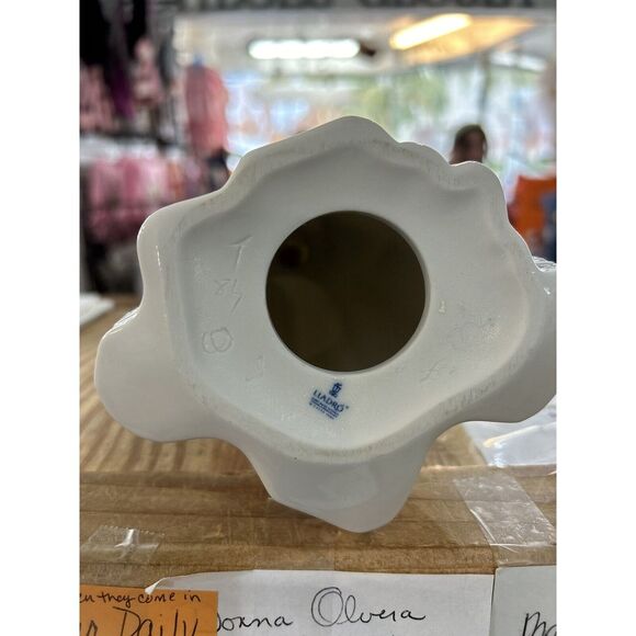 Lladro Rejoice Angel Embossed Skirt White‎ Blue - Picture 9 of 9